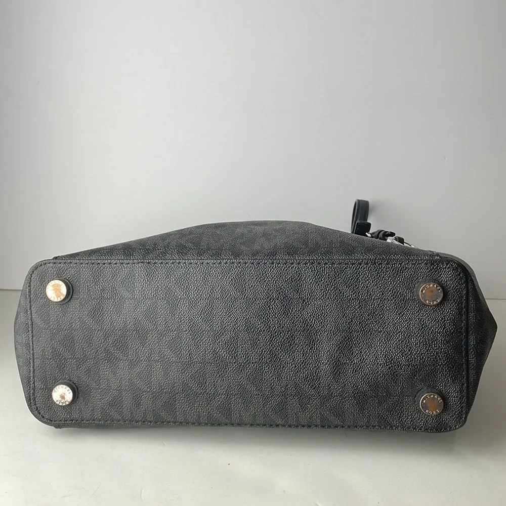 Michael Kors Jet Set Monogram Shoulder Bag Tote